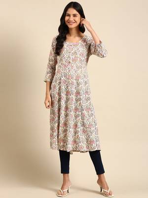 women's calf length round neck off white floral straight kurta 3