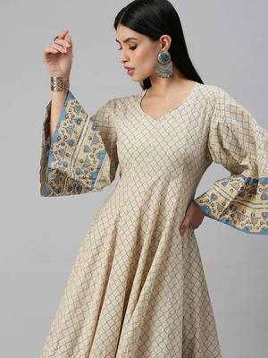 women's calf length v-neck off white geometric anarkali kurta 1