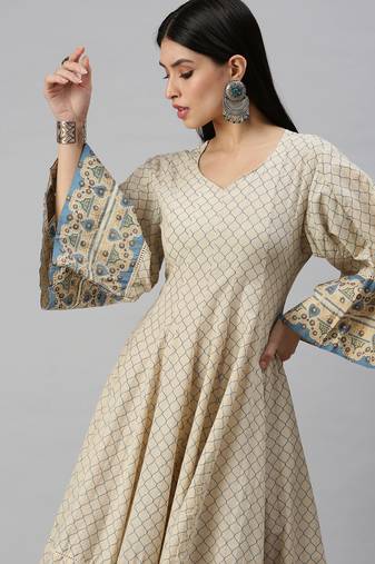 women's calf length v-neck off white geometric anarkali kurta