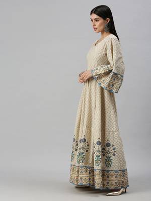 women's calf length v-neck off white geometric anarkali kurta 3