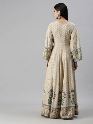 women's calf length v-neck off white geometric anarkali kurta 4