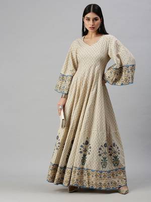 women's calf length v-neck off white geometric anarkali kurta 5