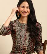 Showoff women's calf length round neck black geometric straight kurta