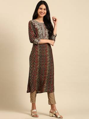 Showoff women's calf length round neck black geometric straight kurta 4