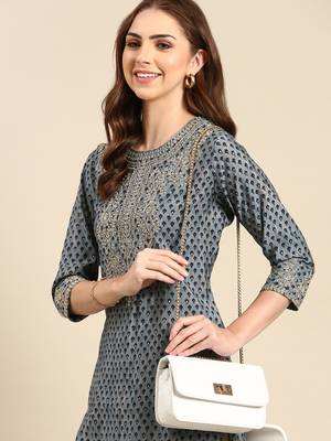 women's calf length round neck blue ethnic motifs straight kurta 2