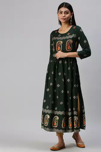 women's calf length round neck green paisley straight kurta
