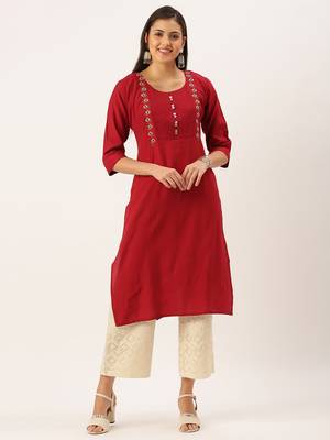 Showoff women's calf length round neck maroon solid straight kurta 2