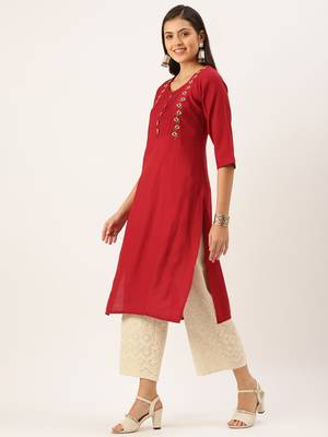 Showoff women's calf length round neck maroon solid straight kurta 3