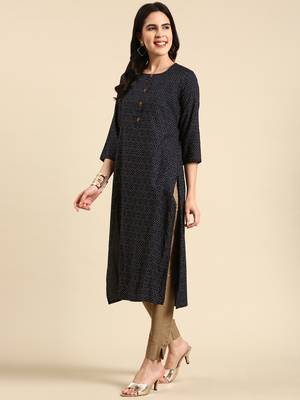 women's knee length scoop neck navy blue geometric straight kurta 4