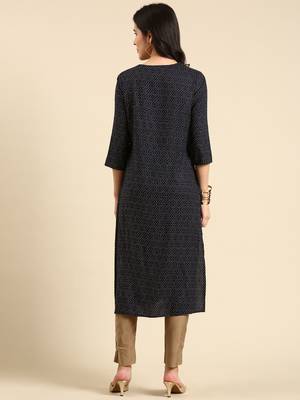 women's knee length scoop neck navy blue geometric straight kurta 5