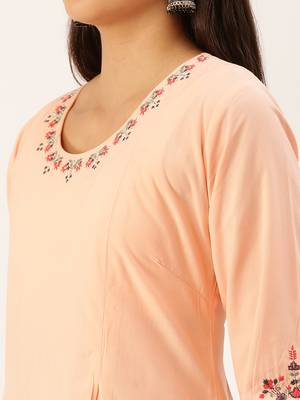 Showoff women's calf length round neck peach solid straight kurta 5