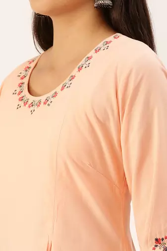 Showoff women's calf length round neck peach solid straight kurta