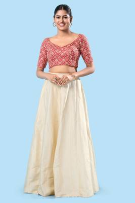 Padded Silk Sweatheart Neck Blouse 2