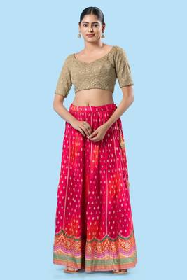 Padded Silk Sweatheart Neck Blouse 2