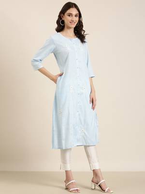 women's calf length round neck blue striped straight kurta 4