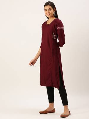 women's calf length round neck magenta solid straight kurta 3