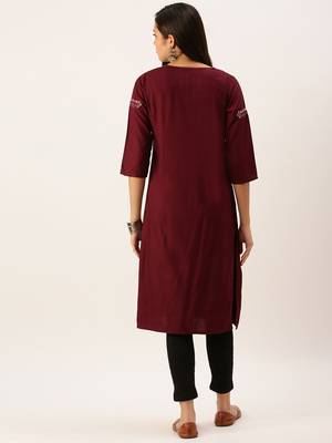 women's calf length round neck magenta solid straight kurta 4
