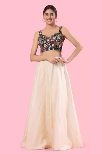 Padded Brocade Sweatheart Neck Blouse