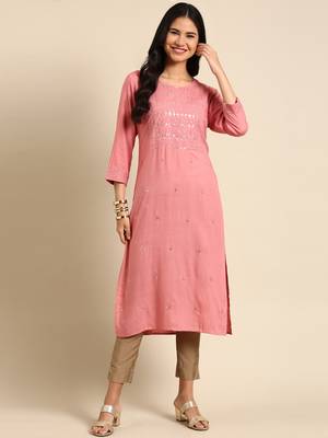 women's calf length round neck pink solid straight kurta 4