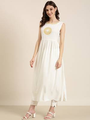 women's ankle length round neck off white solid anarkali kurta 5