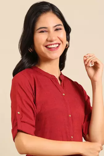 women's calf length mandarin collar maroon solid straight kurta