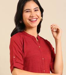 women's calf length mandarin collar maroon solid straight kurta
