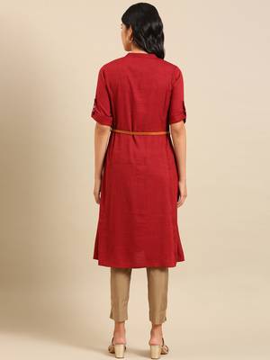 women's calf length mandarin collar maroon solid straight kurta 5