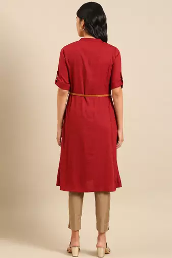 women's calf length mandarin collar maroon solid straight kurta