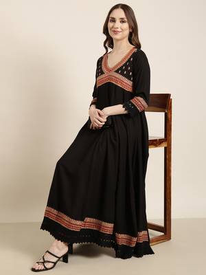 women's ankle length v-neck black embellished anarkali kurta 1