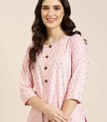 Showoff women's calf length round neck pink floral straight kurta