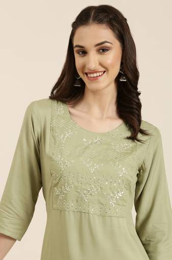 Showoff women's knee length round neck olive solid straight kurta