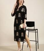 Showoff women's calf length v-neck black ethnic motifs straight kurta