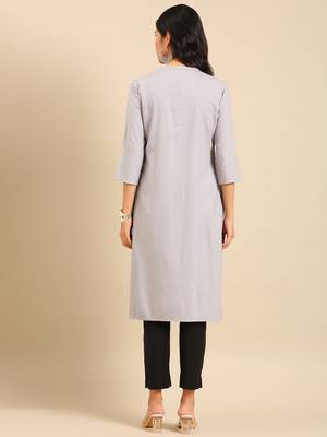 Showoff women's calf length round neck grey solid straight kurta 5