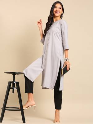 Showoff women's calf length round neck grey solid straight kurta 1