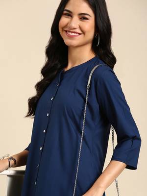 women's calf length round neck teal solid straight kurta 2