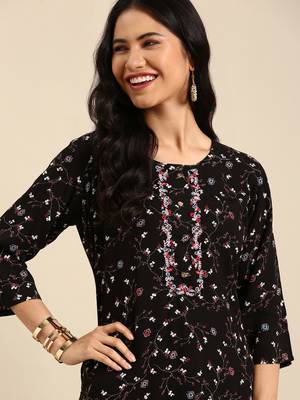 women's calf length round neck black abstract straight kurta 1