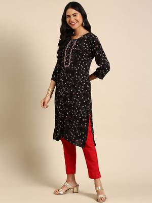 women's calf length round neck black abstract straight kurta 3