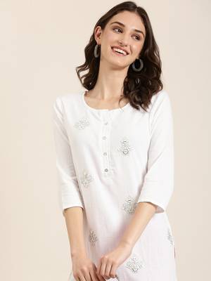 women's calf length round neck off white ethnic motifs straight kurta 1