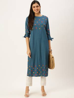 women's calf length round neck blue striped straight kurta 4