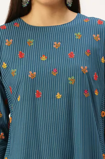 women's calf length round neck blue striped straight kurta