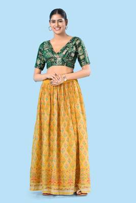 Padded Brocade V Neck Blouse 2