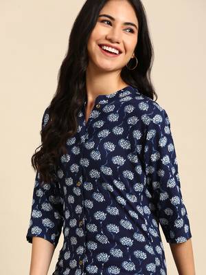 Showoff women's calf length mandarin collar navy blue geometric straight kurta 1