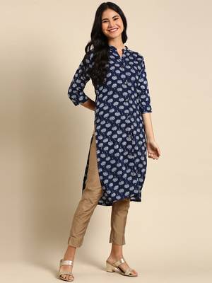 Showoff women's calf length mandarin collar navy blue geometric straight kurta 3
