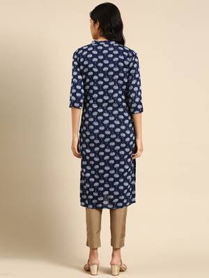 Showoff women's calf length mandarin collar navy blue geometric straight kurta 4