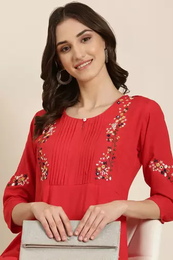 women's calf length round neck red solid straight kurta
