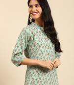 Showoff women's calf length mandarin collar sea green floral straight kurta