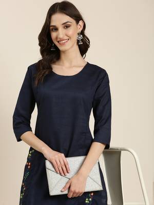 women's calf length round neck navy blue solid straight kurta 2