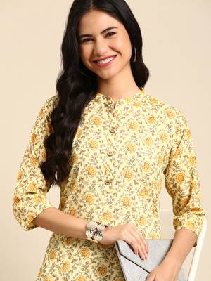 Showoff women's calf length mandarin collar yellow floral straight kurta 1