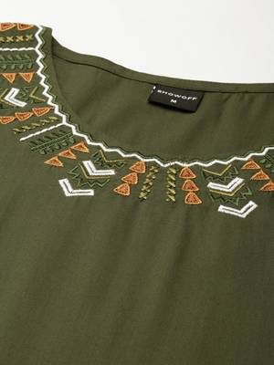 women's calf length round neck olive solid straight kurta 3