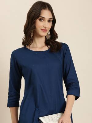 women's knee length round neck teal solid straight kurta 1